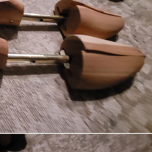 Sof Soleshoe Split Toe Cedar Shoe Tree Pre-owned - Picture 3 of 7